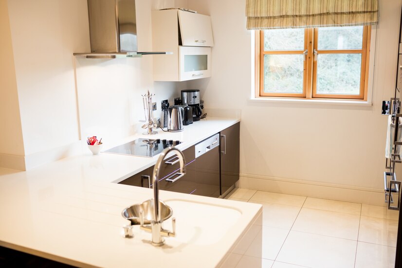 Using Cabinet Painting Make Small Kitchens Bathrooms Feel Larger